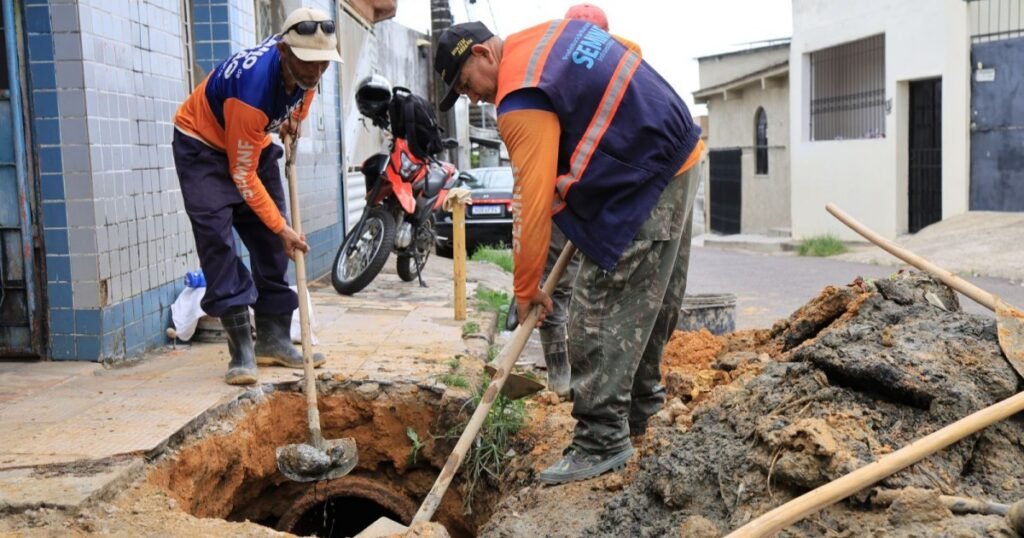 Prefeitura recupera rede de drenagem no bairro Redenção