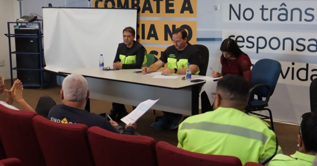 Votação em Manaus terá linhas gratuitas até 18h e atendimento adaptado agendado