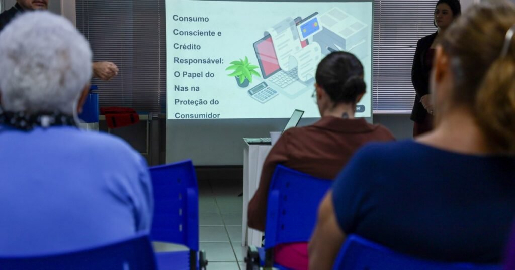 Atividade reúne orientação sobre direitos e resposta a fraudes para público da Manausprev