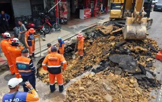 Obra na avenida Dom Pedro combina reparo de drenagem e controle do trânsito