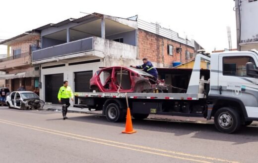 Após denúncias, operação retira três veículos da avenida Nepal, em Manaus