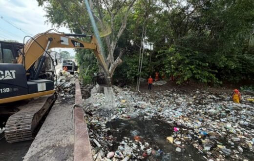 Ecobarreiras integram ações da Prefeitura de Manaus contra resíduos em igarapés